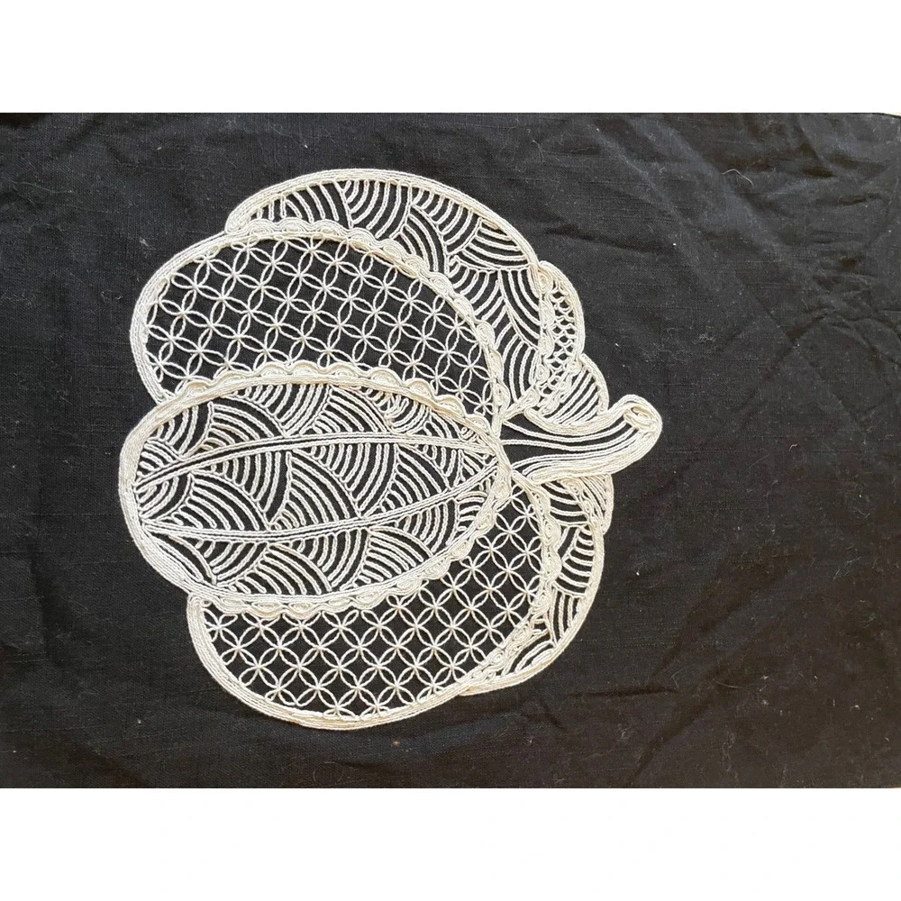 The Farmhouse Rachel Ashwell Black Pumpkin Table Runner 14